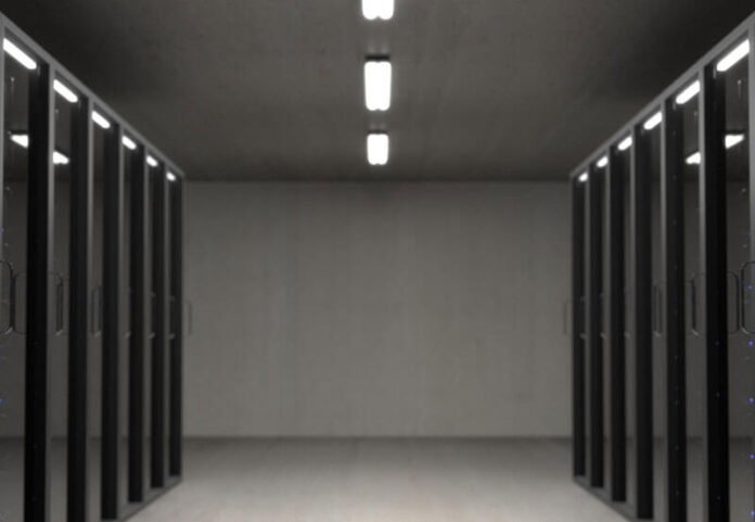 Een georganiseerde internet infrastructuur dankzij een geluidsdichte serverkast!